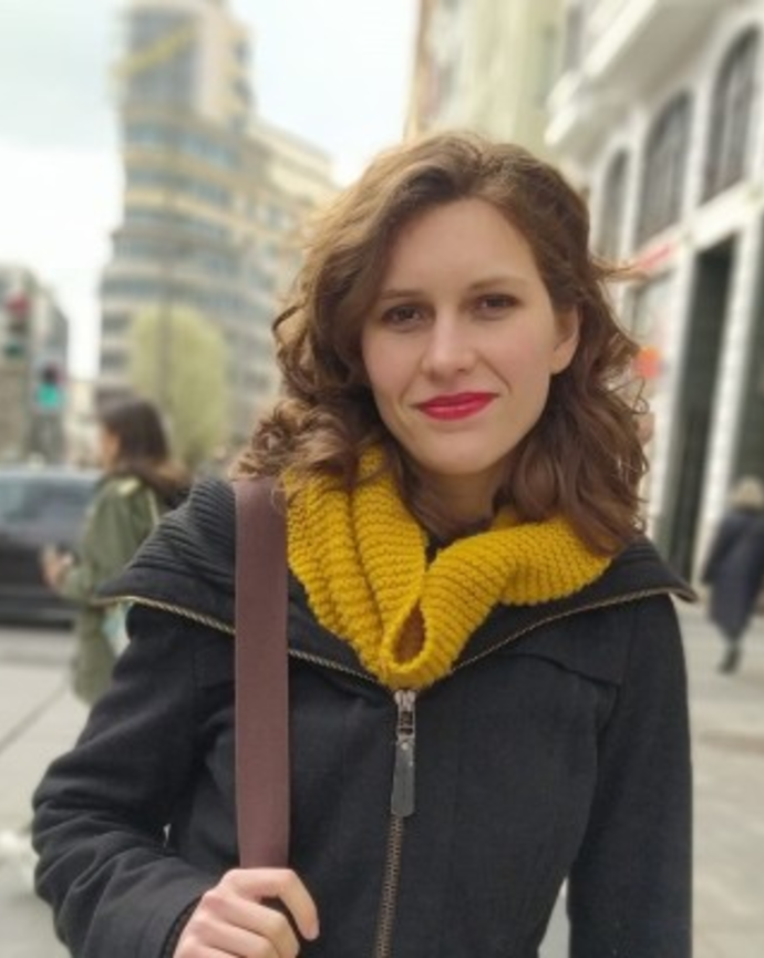 Veronica Rosich Headshot 