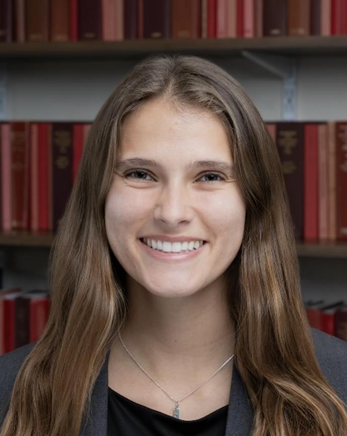 Headshot of Emma Zavala